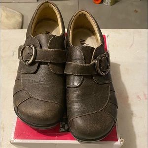 Allegra Women’s shoes